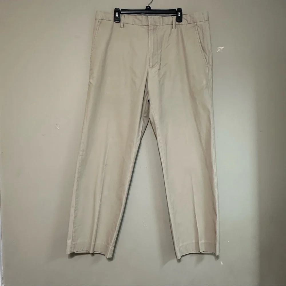 Banana Republic men’s‎ 38/32 straight leg khaki pants